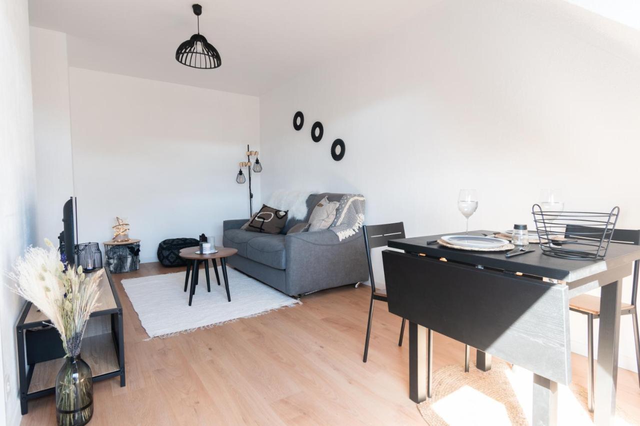 Bienvenue Chez Vous Tres Calme Et En Plein Centre Apartment Мант-ла-Жоли Екстериор снимка