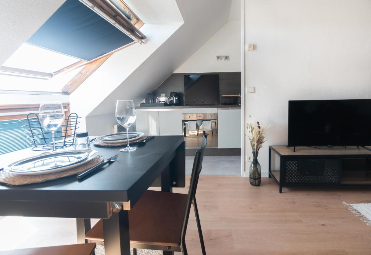 Bienvenue Chez Vous Tres Calme Et En Plein Centre Apartment Мант-ла-Жоли Екстериор снимка