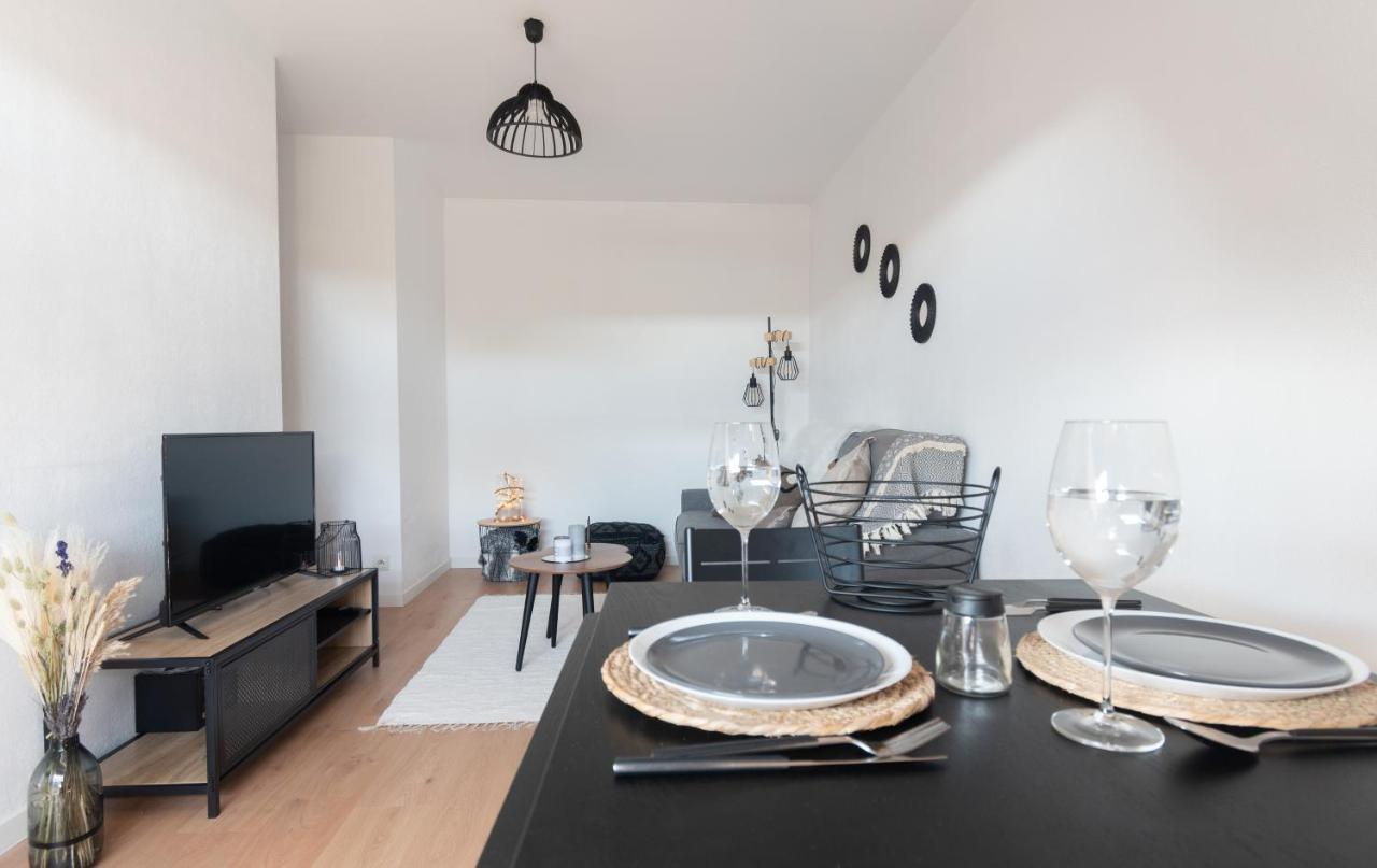 Bienvenue Chez Vous Tres Calme Et En Plein Centre Apartment Мант-ла-Жоли Екстериор снимка